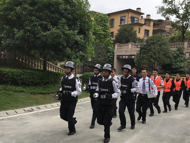 1563241873571779.jpg 金輝物業(yè)防汛演習